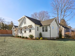 1 Lakeview Dr, Norwalk, CT