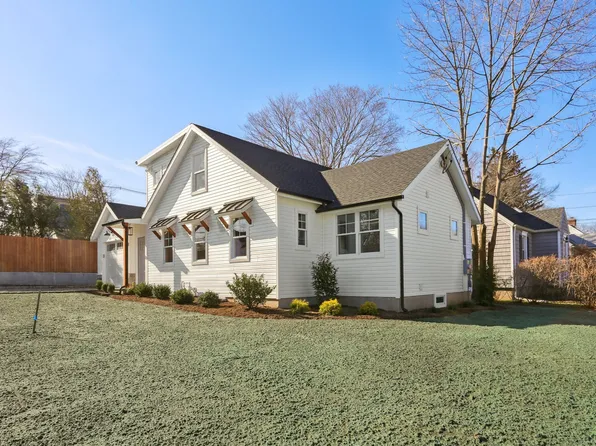 1 Lakeview Drive, Norwalk, CT 06850