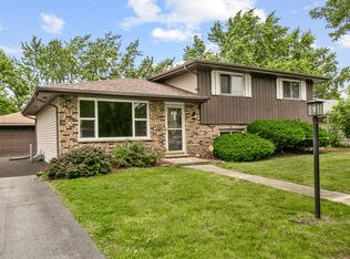 22810 East Dr, Richton Park, IL 60471