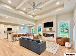 8832 Buckley Creek Rd, Lincoln, NE 68520