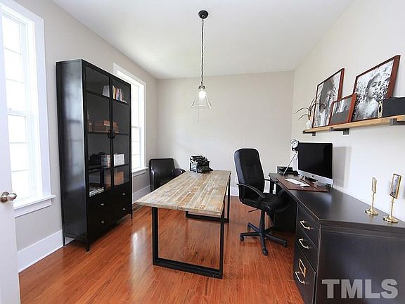 4th image of 561 E Hatterleigh Ave