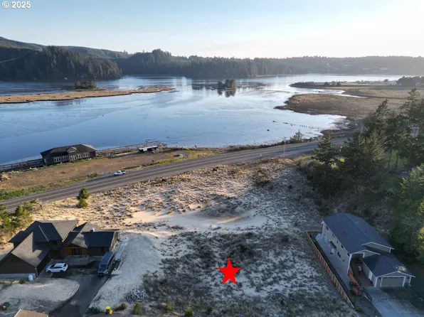 Vinca Ln, Florence, OR 97439