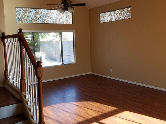 4th image of 1130 W Goldfinch Way