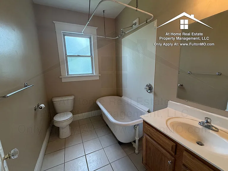 217 W 6th St — Photo 13