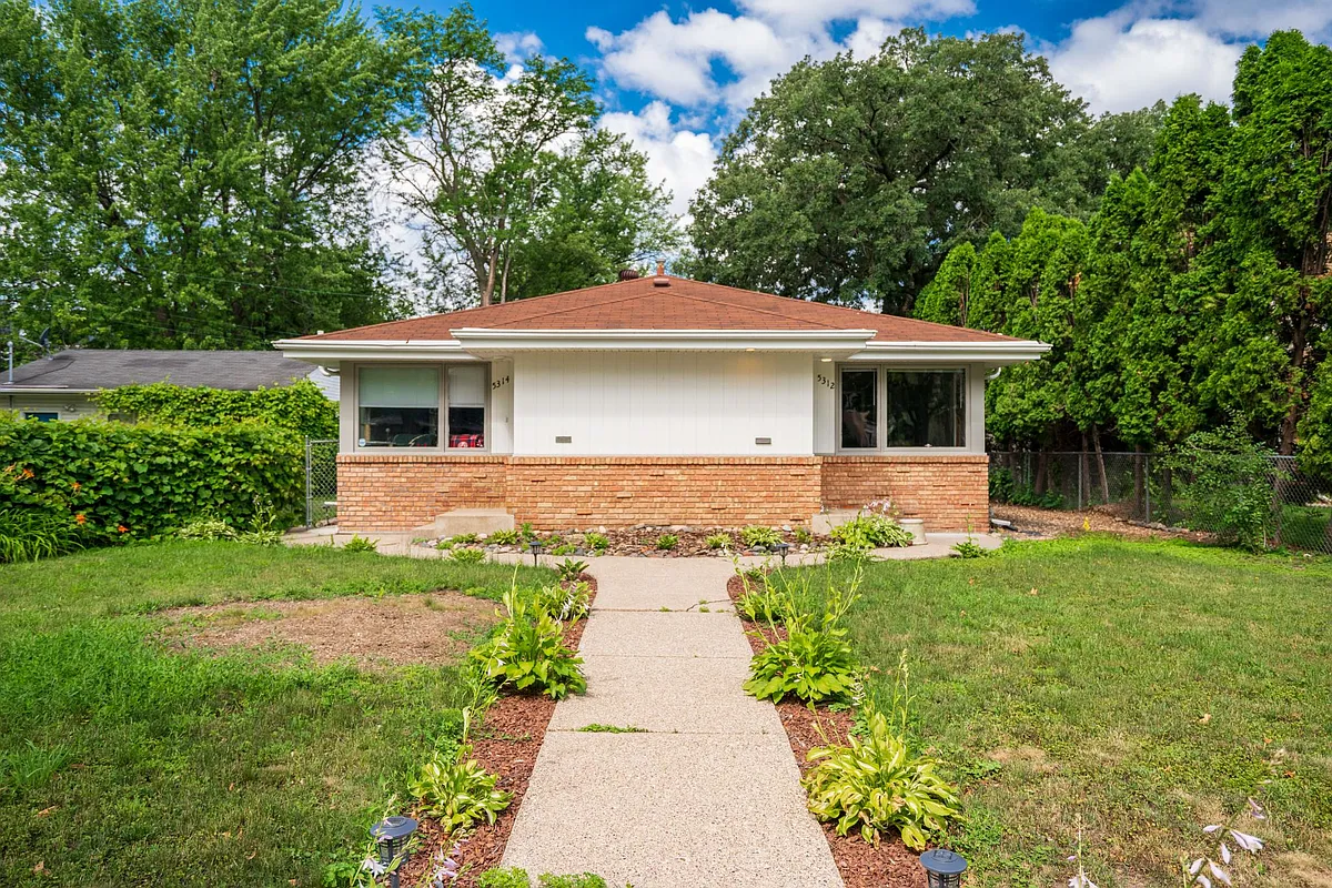 Building Photo - 5314 Hiawatha Ln