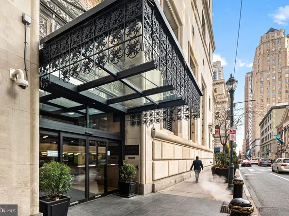 111 S 15th St #1810, Philadelphia, PA 19102