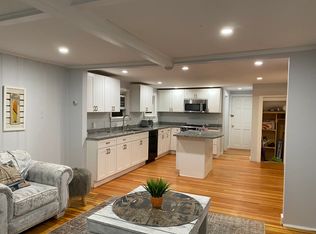 42 Dixon St, Newport, RI 02840