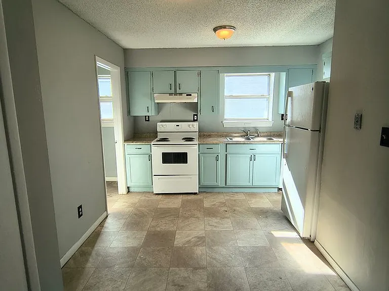 8201 Spring Valley Rd — Photo 18