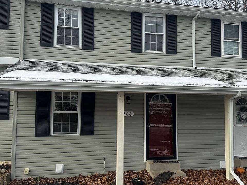 1st image of 206 Parkwood Dr