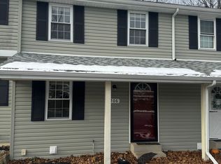 206 Parkwood Dr, Cranberry Township, PA 16066