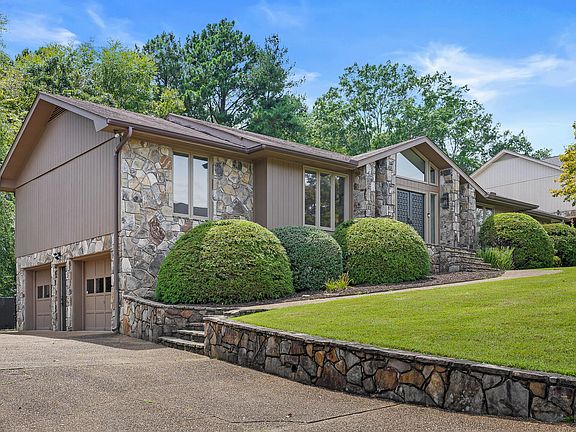 3rd image of 408 Pine Bluff Dr