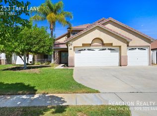1253 Taft Ln, Corona, CA 92881