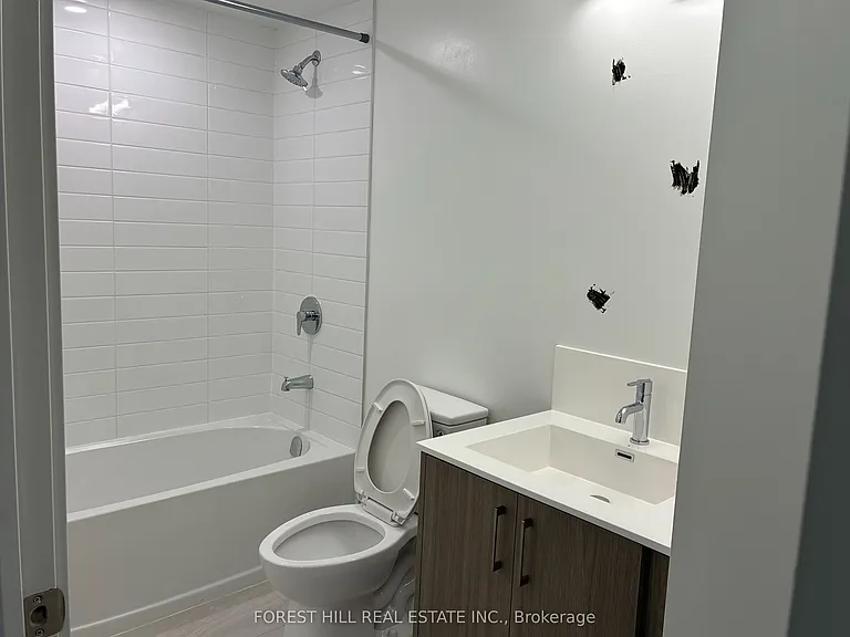 4010 Eglinton Ave W #601 — Photo 12