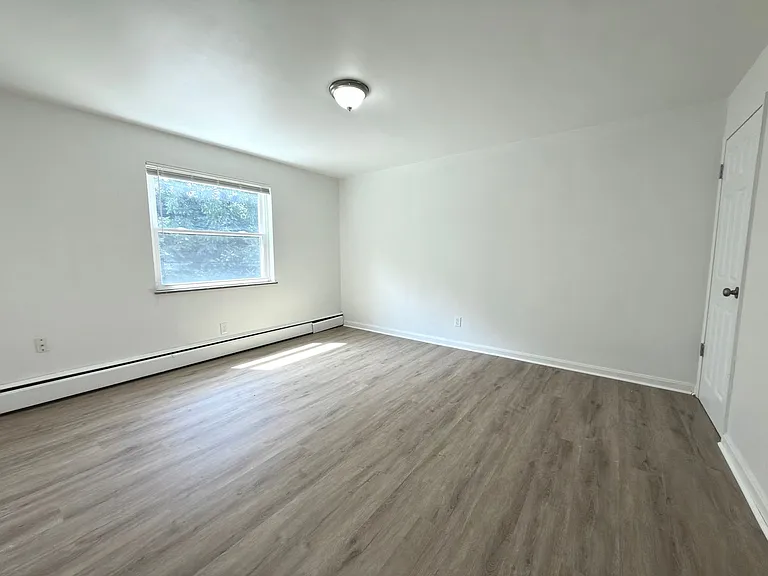 5917 Cary Ave — Photo 10