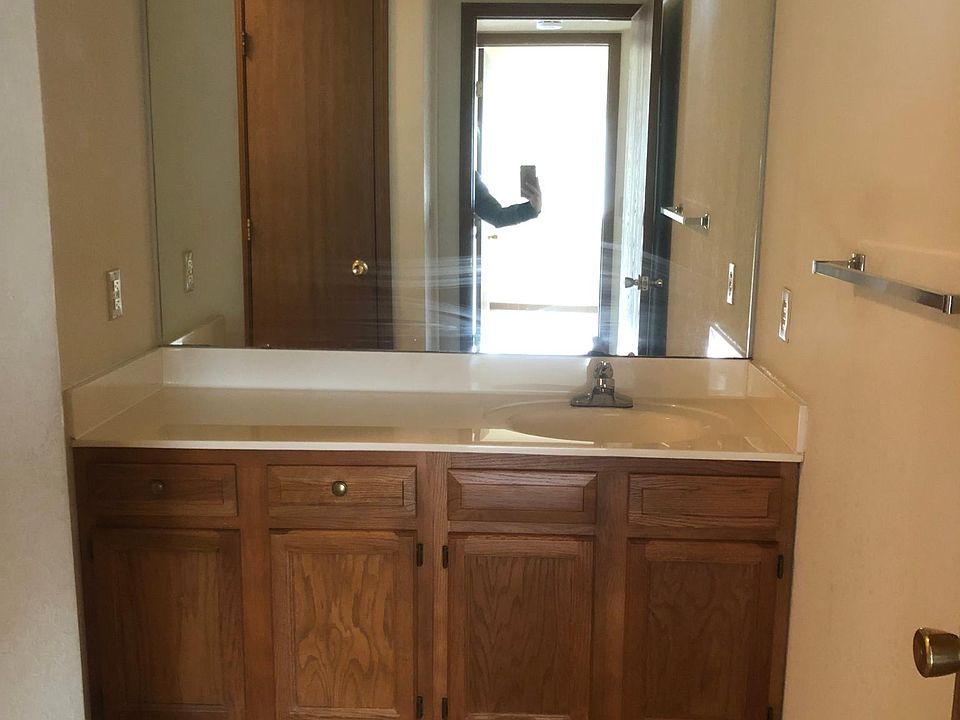 2nd image of 1665 Hickory Creek Dr