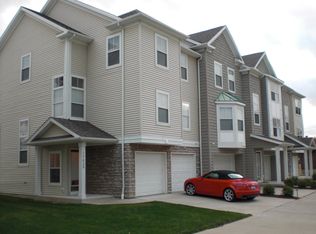 17629 Wildwood Ln #325, Cleveland, OH 44119