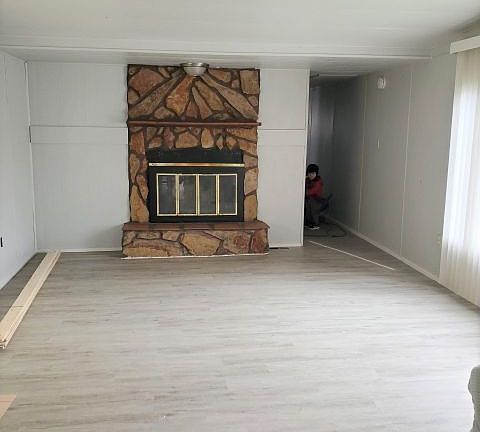 2nd image of 1817 Canary Ave