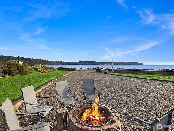 5th image of 181 Portage Way
