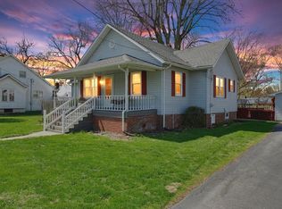 119 N Broadway St, Fisher, IL 61843
