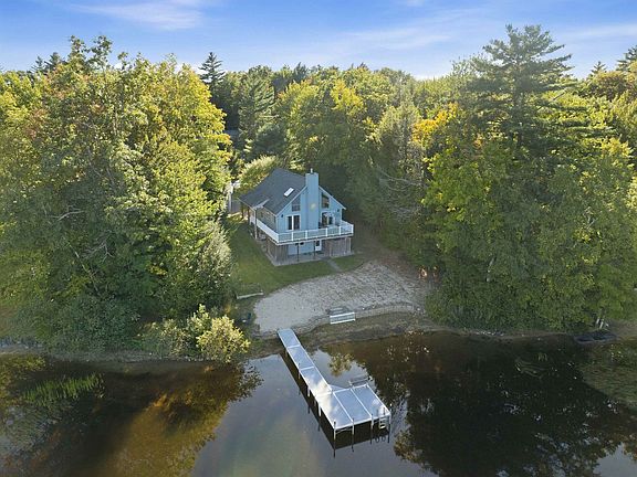 2nd image of 212 Varney Road