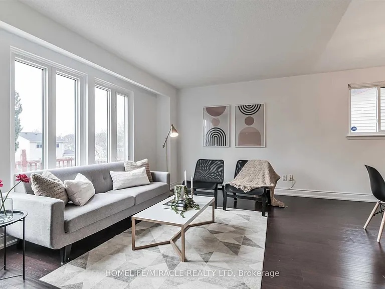 37 Banner Cres — Photo 11