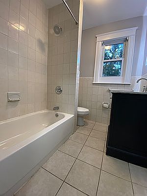 5th image of 6138 Tyndall Ave #2