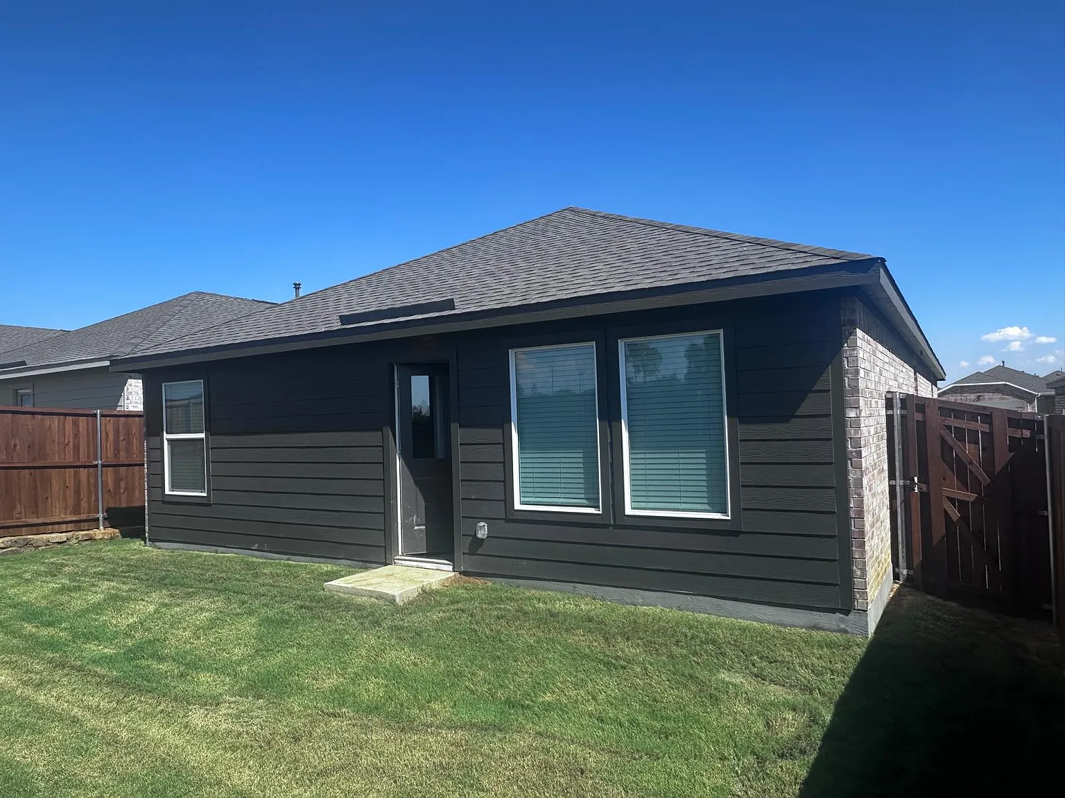 4 bed, 1658 sqft, $2,600 — Photo 4