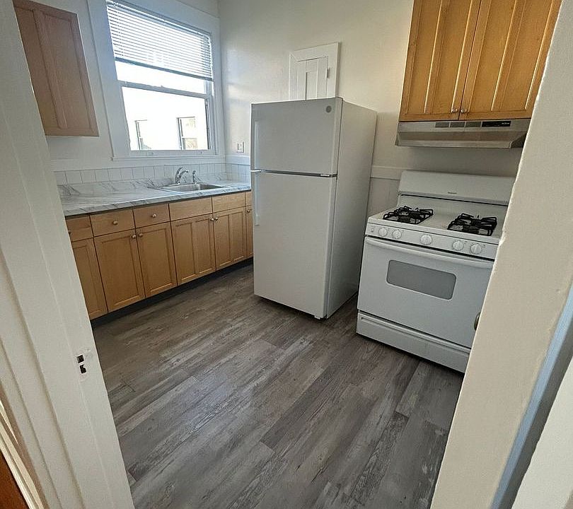 2nd image of 1200-1212 4th St #1009-B