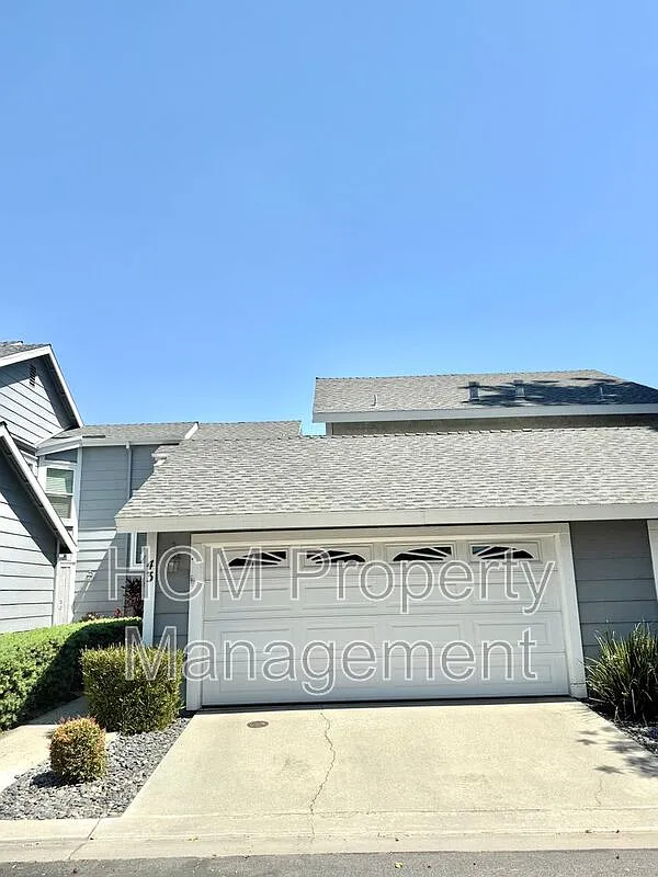 3 bed, 3.0 bath, 1330 sqft, $2,850 — Photo 1