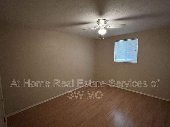 5th image of 1628 N Benton Ave #3