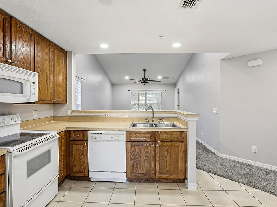 1st image of 10156 Regent Park Dr