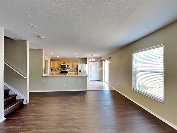 5th image of 30915 Sonnet Glen Dr