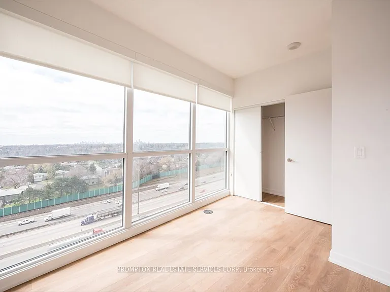 115 McMahon Dr #510 — Photo 3
