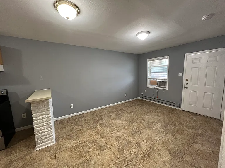 9428 Coffee St #2 — Photo 8