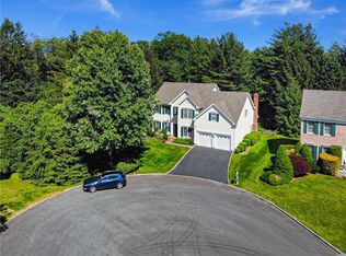 10 Walnut Ct, White Plains, NY 10605