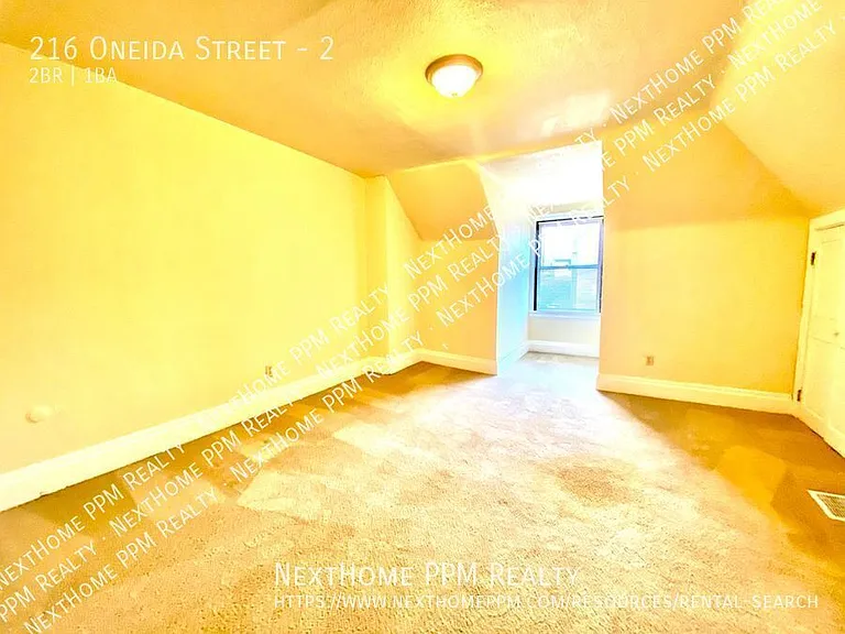 216 Oneida St #2 — Photo 28