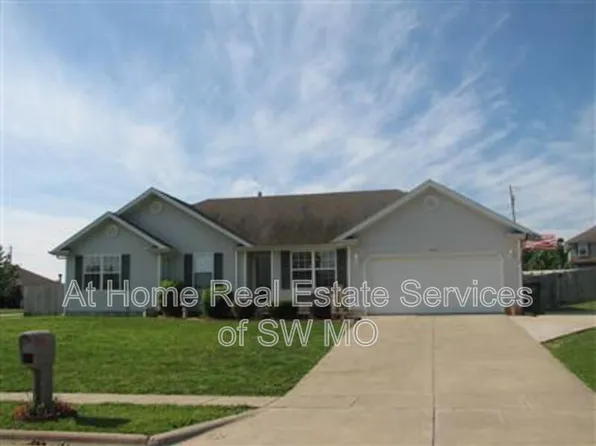 1622 E Jody Cir, Republic, MO 65738