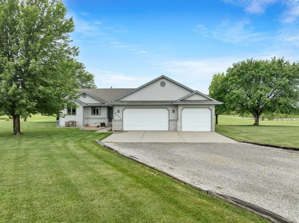 9111 N Osage St, Valley Center, KS 67147