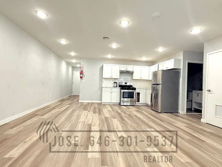 204 Rosa Parks Blvd #189 — Photo 7