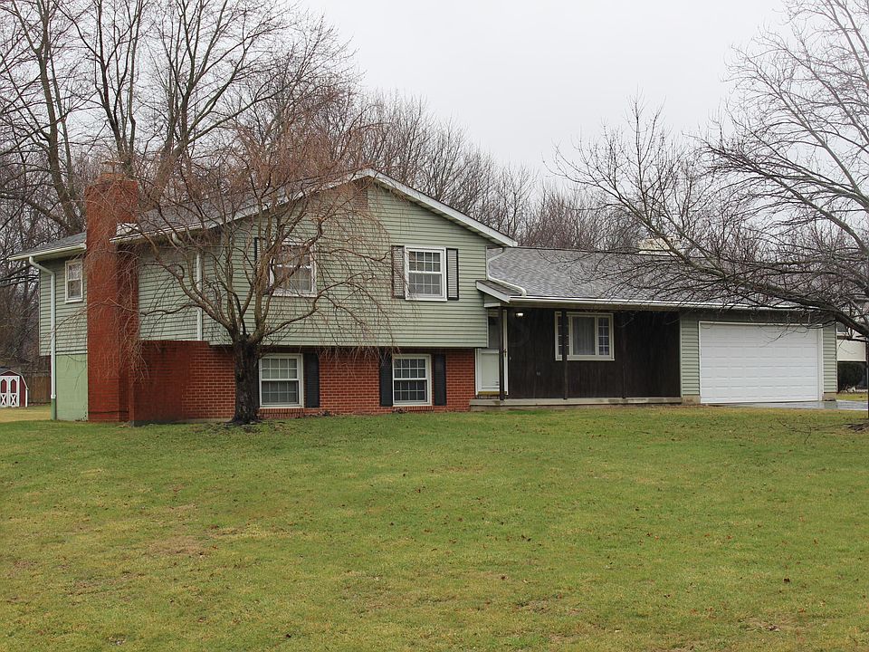 1st image of 23 Hillview Dr SW