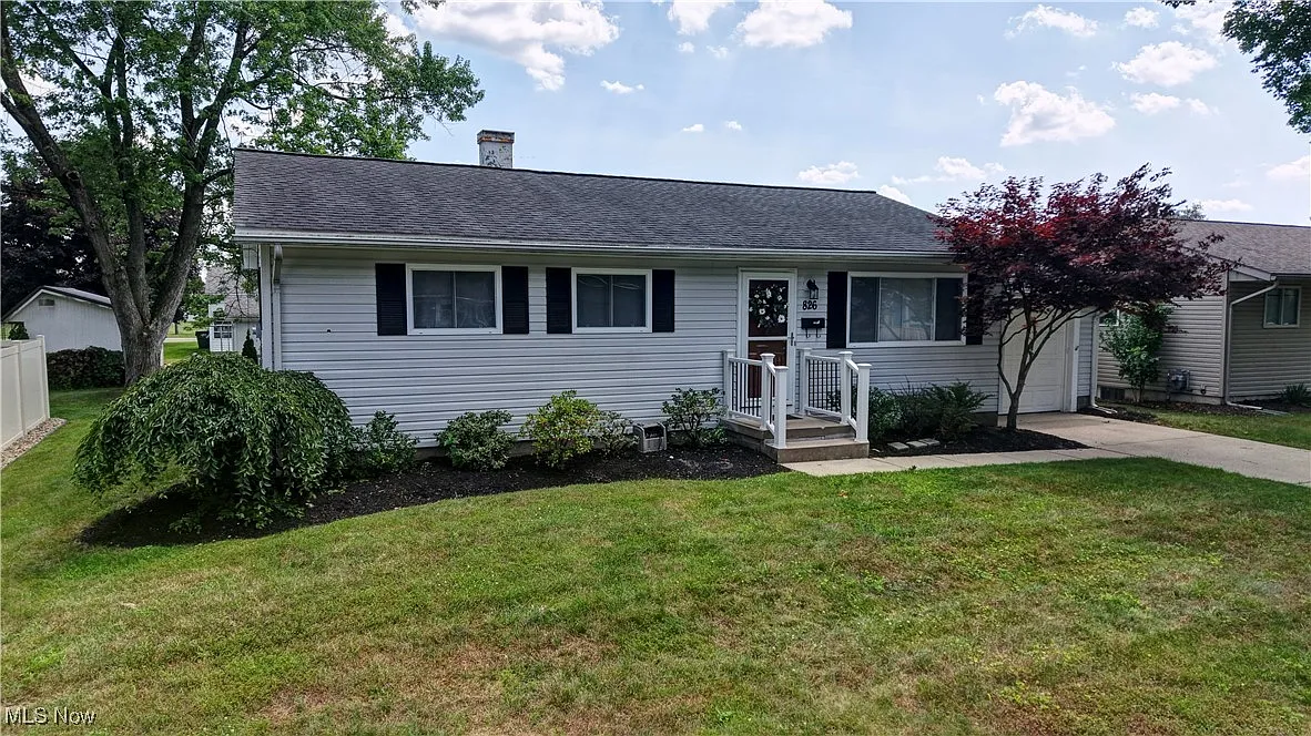 826 Chelsea Dr photo 1