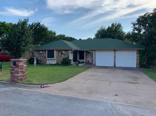 3913 Pueblo Trl, Lake Worth, TX 76135