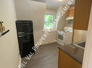 1111 Morton Ave UNIT B, Chester, PA 19013