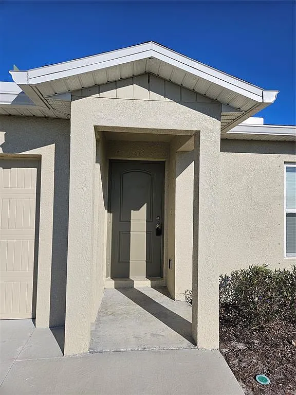 4 bed, 2.0 bath, 1657 sqft, $1,875 — Photo 2