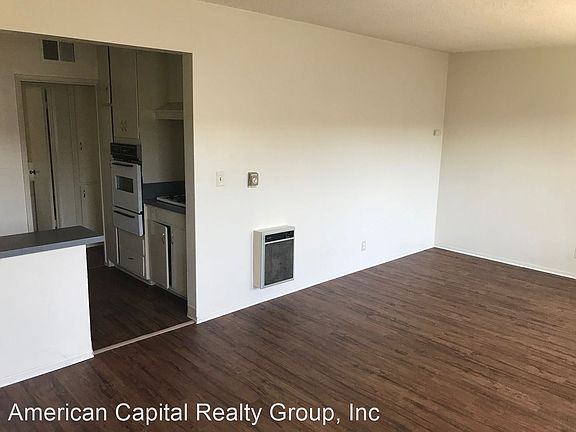 5th image of 10341 La Reina Ave APT D