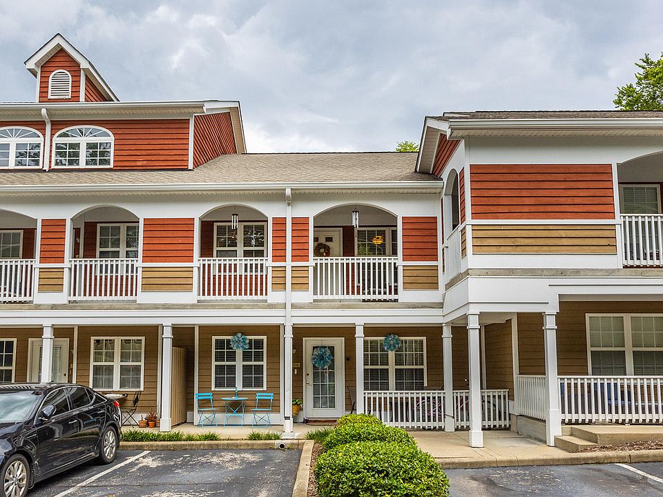 1st image of 225 Crescent Hill Pl APT 209