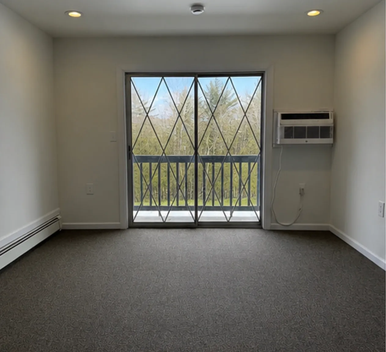 Studio, 290 sqft, $975 — Photo 4