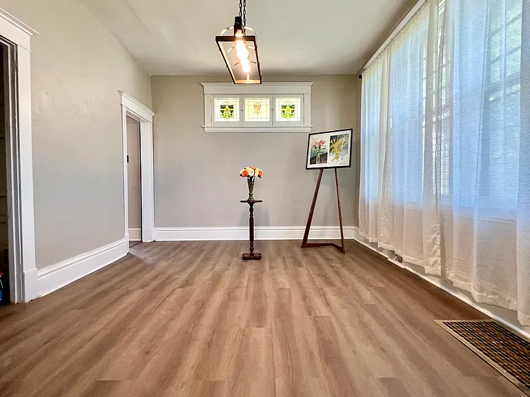 141 Brightwood Ave — Photo 23