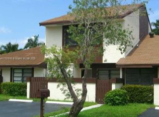 20033 NE 2nd Pl #20033, Miami, FL 33179