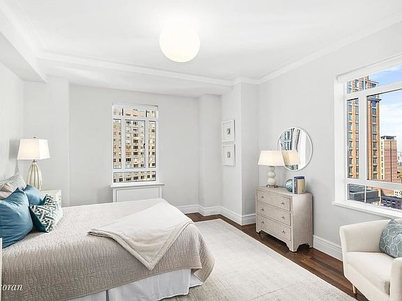 5th image of 25 Central Park W APT 26K